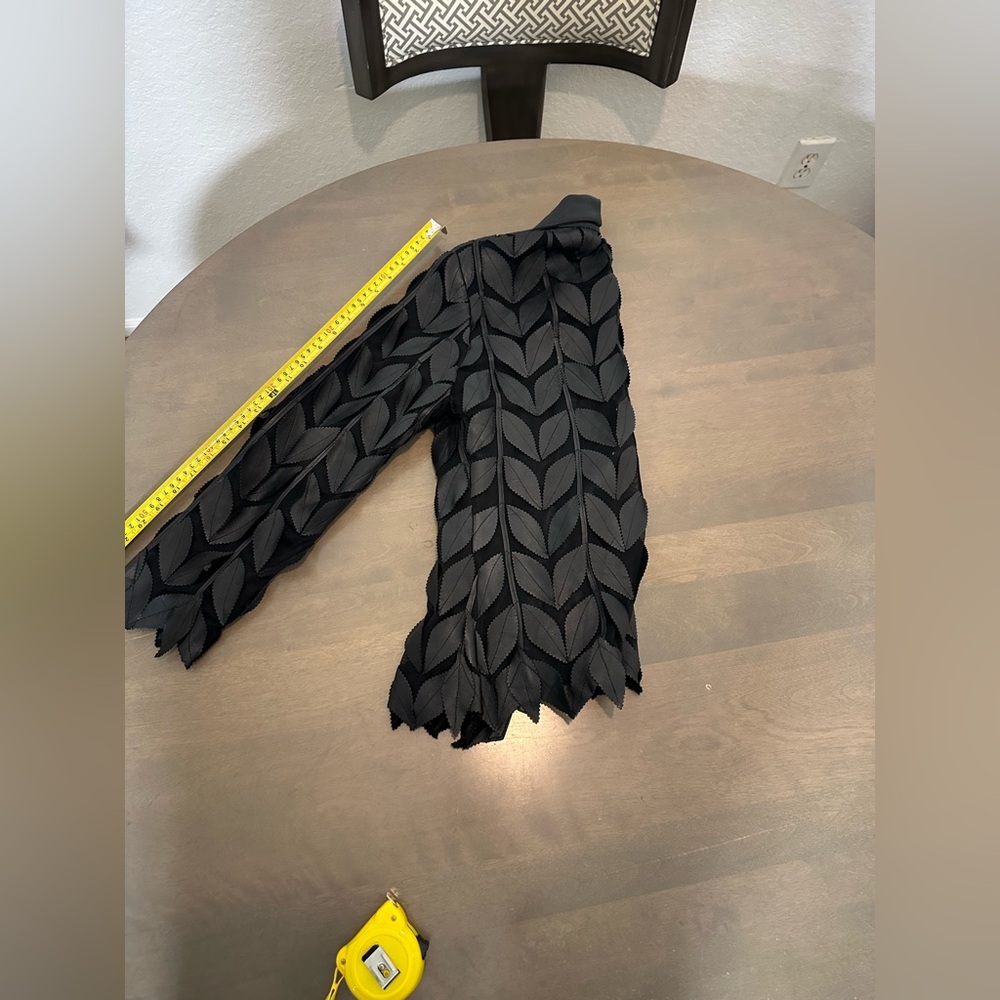 Chic Black Leaf Pattern Leather Jacket - image 4